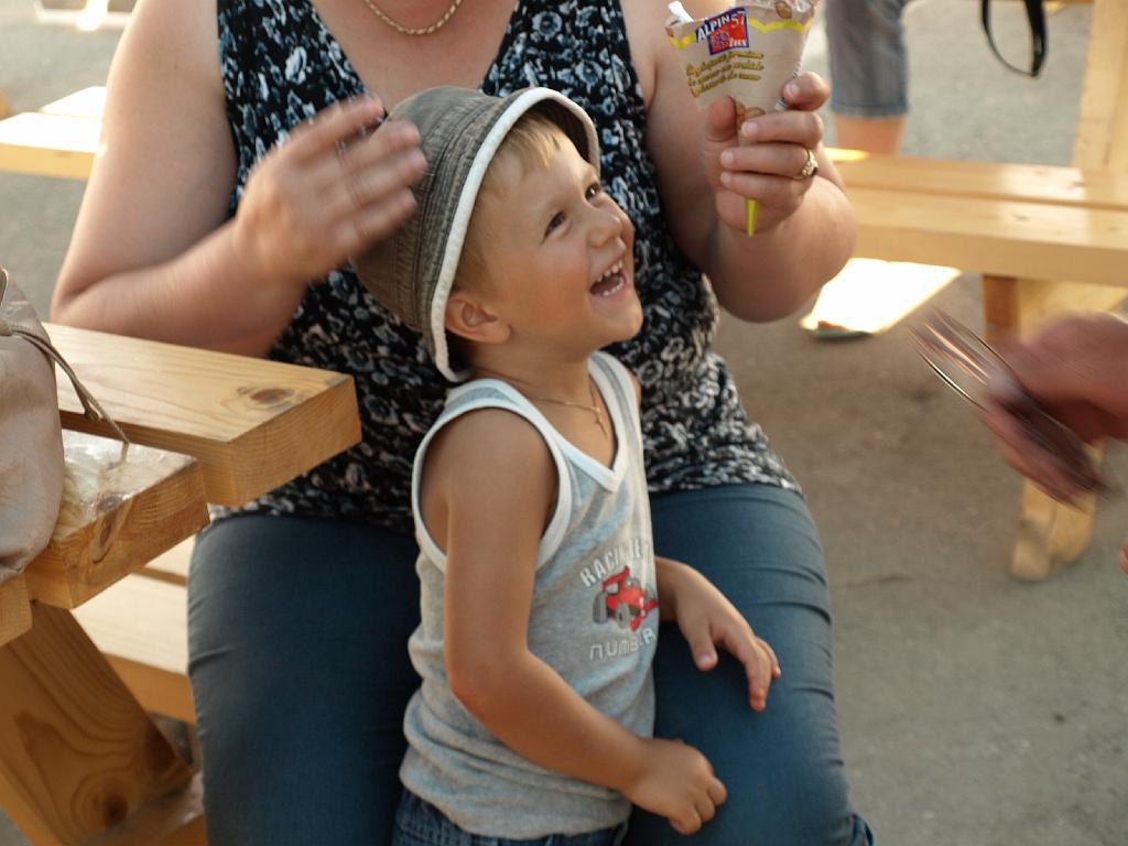 Erdély_2008_39.jpg - meg nevetnek is.