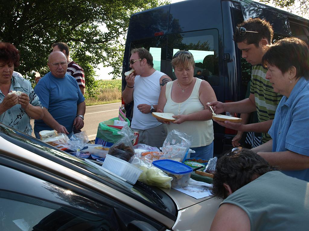 Erdély_2008_8.jpg - kaja és megint egy kis miegymás Arad után.