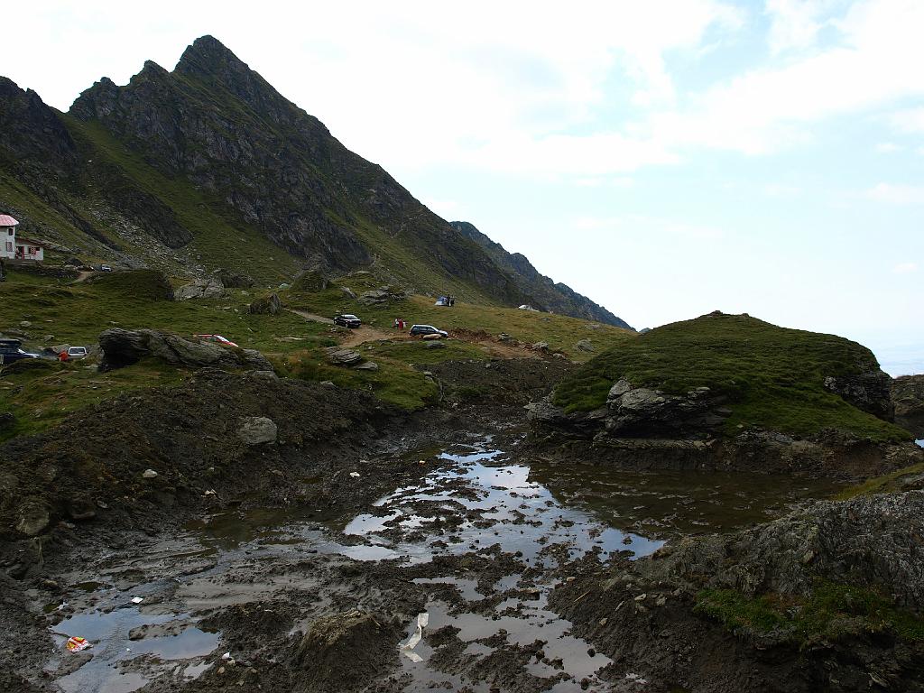 Erdély_2008_84.jpg - egy kis darabon látszik a gyönyörűen csipkézett gerinc.