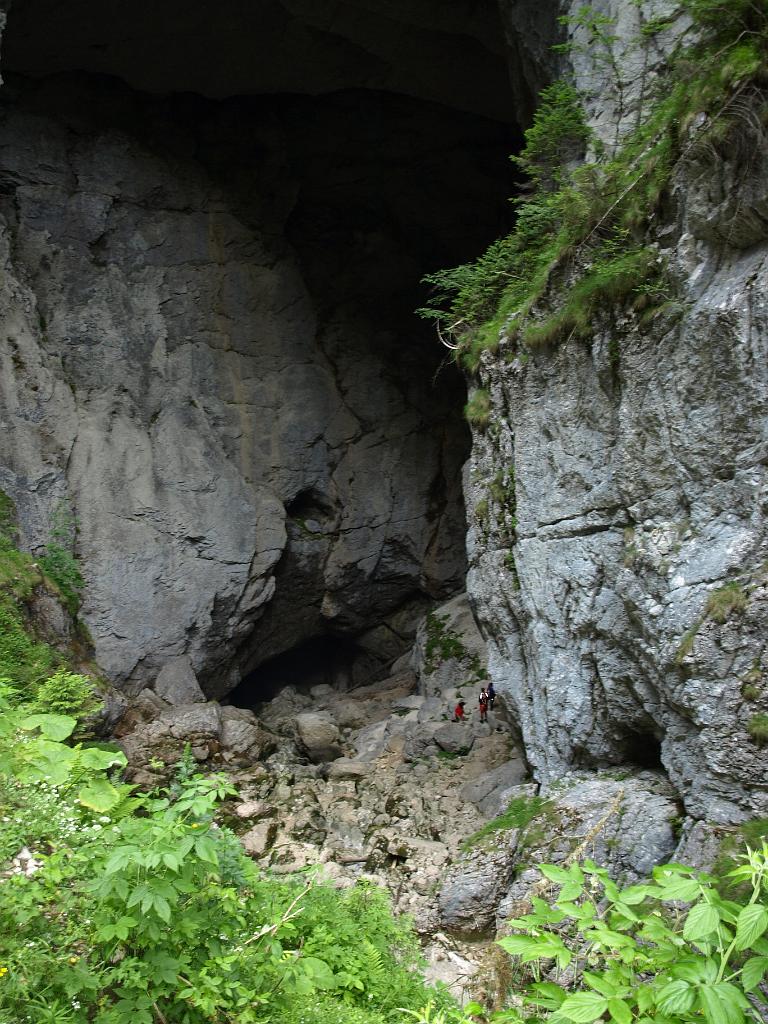 p7251062.jpg - hát bizony elég pici enberek is laknak errefelé! /vagy csak olyan mélyen vannak?/