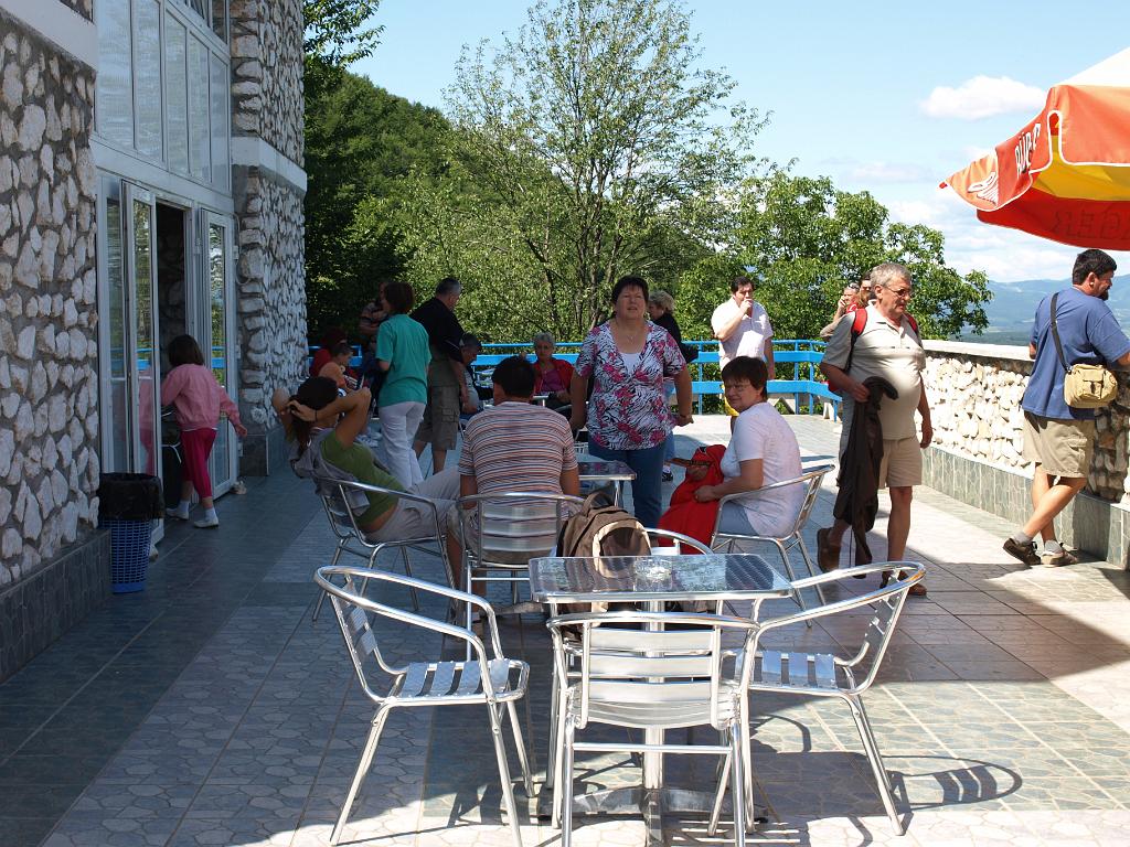 p7261257.jpg - a medvebarlang bejáratánál.