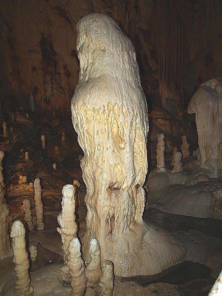 p7261348.jpg - cseppkövek a barlangban.