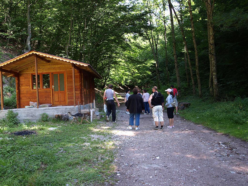 p7271520.jpg - a Mézgedi cseppkőbarlang felé vesszük utunkat.