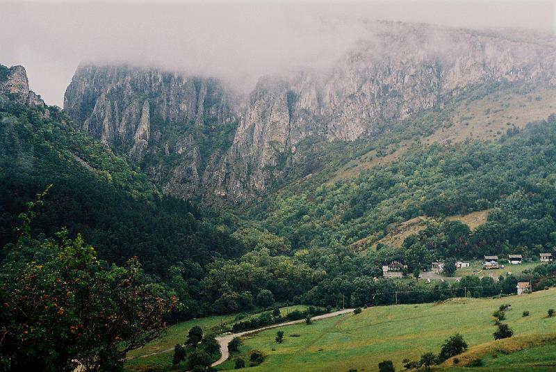 Erdély_2004_26.JPG - a Tordai hasadék a távolban.