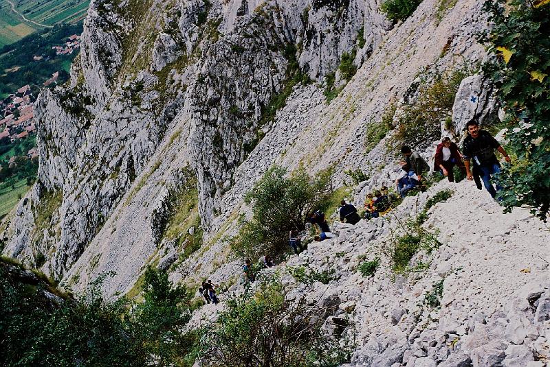 Erdély_2004_5.JPG - a Székelykő csúcsára törve.