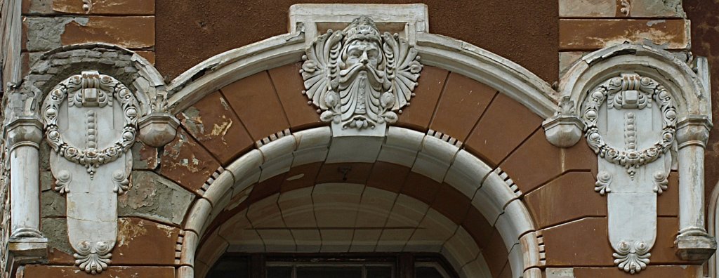 200.JPG - Homlokzat.