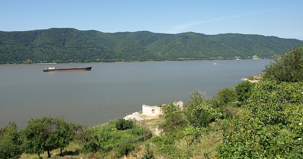 53.jpg - Még mindig a hegyek között.